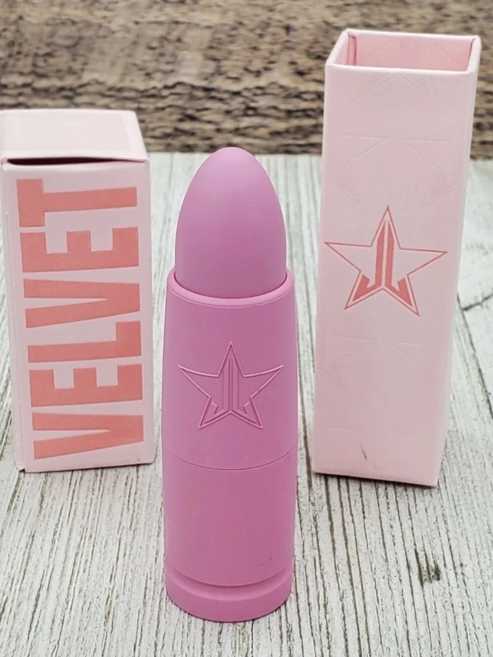 Jeffree Star Cosmetics Velvet Trap Lipstick GRAVE DIGGER NWT